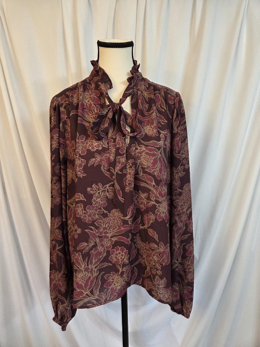 Evereve Plum Floral Tie-Neck Blouse Size XL